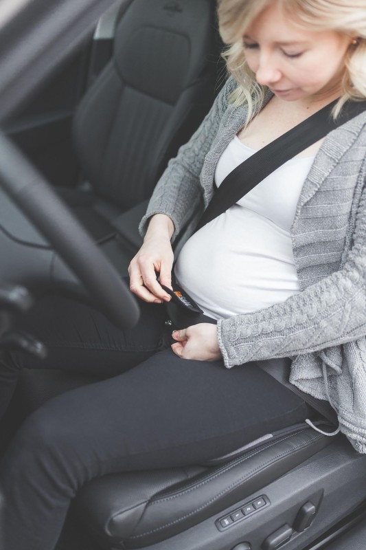 BeSafe Pregnant: 1 ceinture, 2 vies dans la voiture - BABYmatters