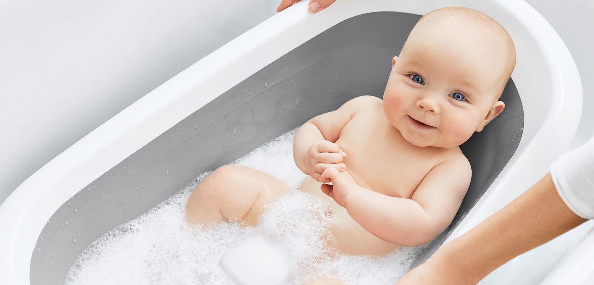 Schotel verwennen typist 5 tips voor een baby die niet graag in bad gaat - Babymatters
